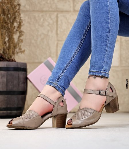 Taupe