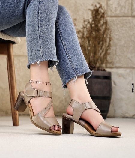 Taupe