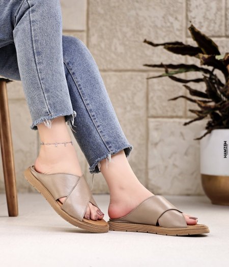 Taupe