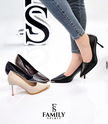 Classic Pointed Pumps
